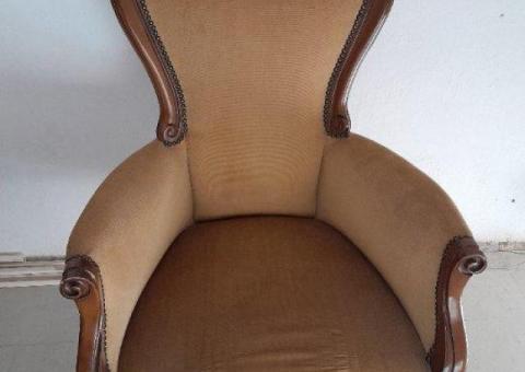 Poltrona in legno intagliato con rivestimento in tessuto Velluto beige - 1/4