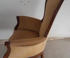 Poltrona in legno intagliato con rivestimento in tessuto Velluto beige - 2