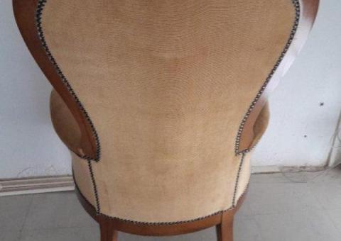 Poltrona in legno intagliato con rivestimento in tessuto Velluto beige - 4/4