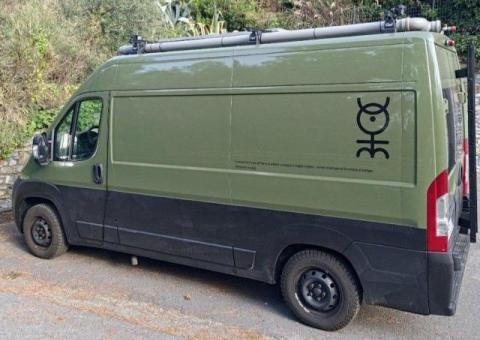 Furgone semi camper con struttura amovibile. - 3/4